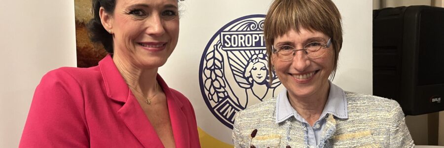 Die Stimme im Mittelpunkt – Christine Gogolin
