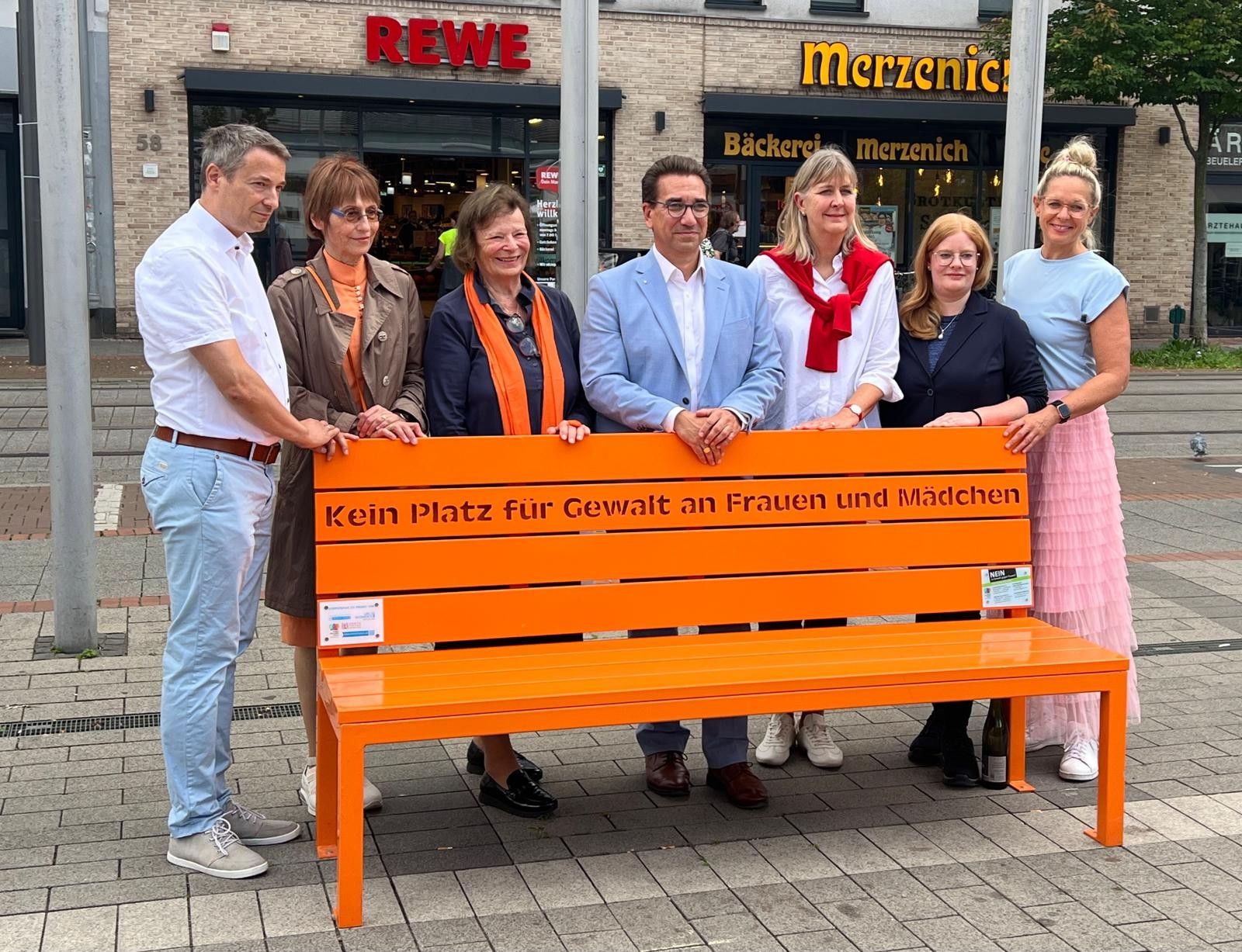 50 „Orange Bänke“ in Bonn!